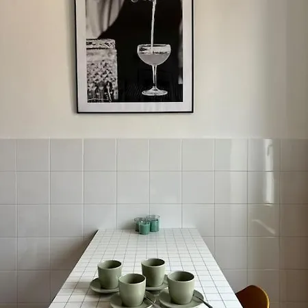 Fancy Bright With And Mountain View On An Ancient Staircase 5 Mins To The Station With 2 Balcony With Amazing View Apartment *