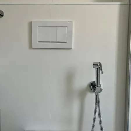 Apartment Fancy Bright With And Mountain View On An Ancient Staircase 5 Mins To The Station With 2 Balcony With Amazing View