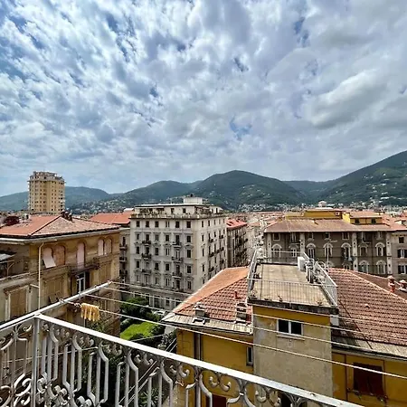 Fancy Bright With And Mountain View On An Ancient Staircase 5 Mins To The Station With 2 Balconies With Amazing View Apartment La Spezia