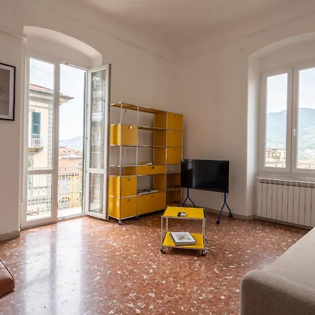 Fancy Bright With And Mountain View On An Ancient Staircase 5 Mins To The Station With 2 Balconies With Amazing View La Spezia