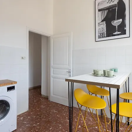 Fancy Bright With And Mountain View On An Ancient Staircase 5 Mins To The Station With 2 Balcony With Amazing View Apartment La Spezia