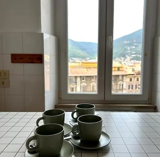 Fancy Bright With And Mountain View On An Ancient Staircase 5 Mins To The Station With 2 Balconies With Amazing View