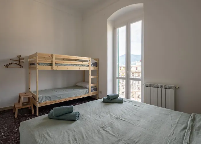 Apartment Fancy Bright With And Mountain View On An Ancient Staircase 5 Mins To The Station With 2 Balcony With Amazing View La Spezia