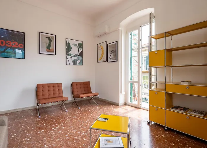 Apartment Fancy Bright With And Mountain View On An Ancient Staircase 5 Mins To The Station With 2 Balcony With Amazing View